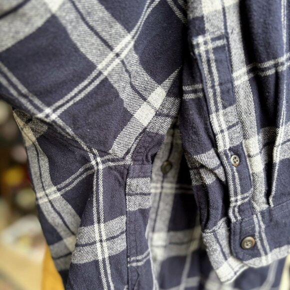 Tilley Flannel Button Down Shirt, Blue Striped Shirt, Fall Shirt, Blue Plaid - Picture 5 of 6